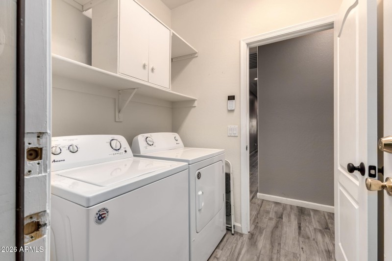 27 - Catherine 40136