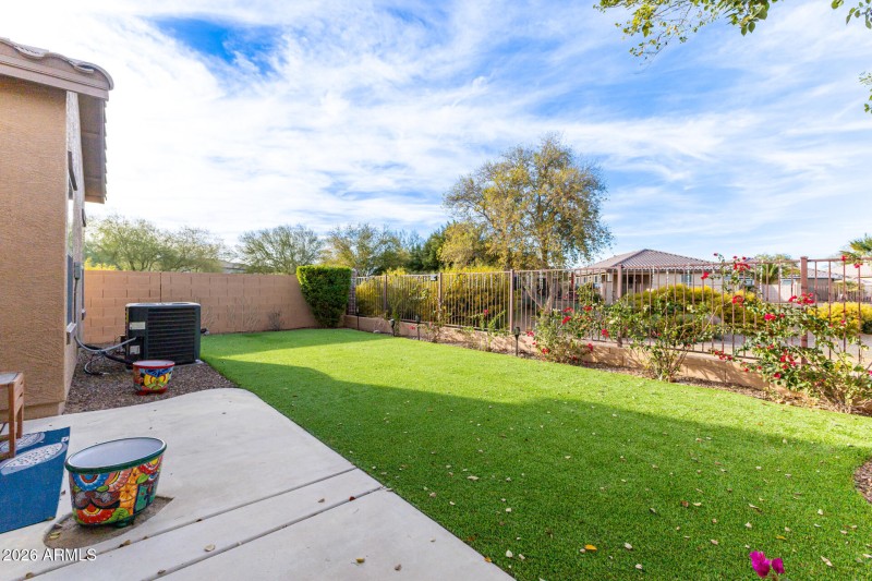 30 - Catherine 40136