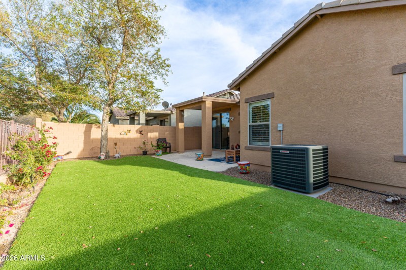 32 - Catherine 40136