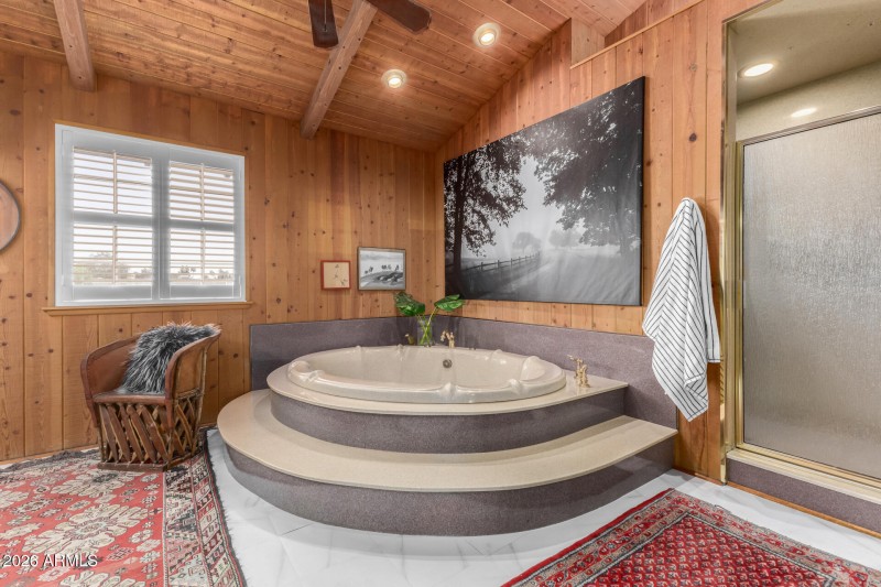 Primary En-Suite Bathroom