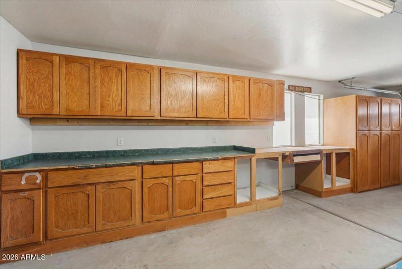 Garage Storage Virtually Decluttered