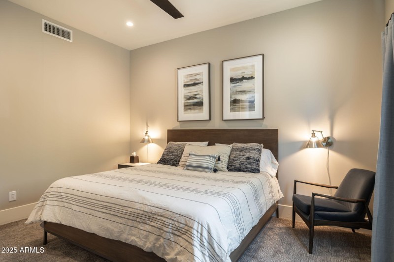 36-web-or-mls-6525-e-cave-creek-rd-31