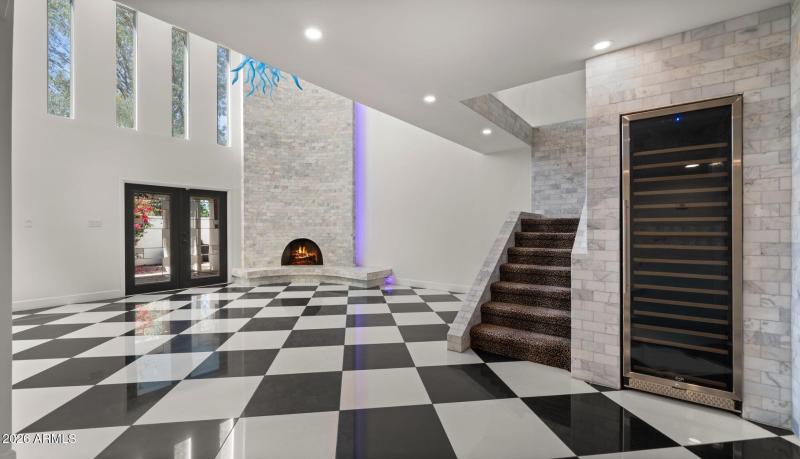 20-web-or-mls-Living Space1 (2)