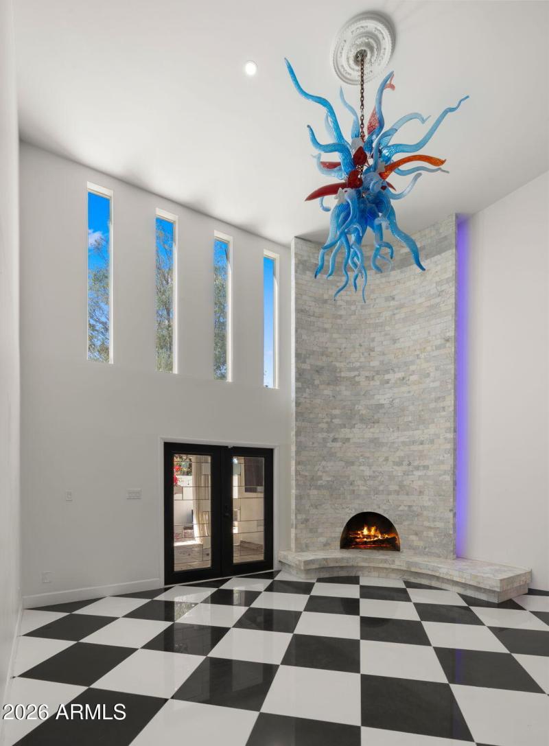 24-web-or-mls-Living Space3 (2)