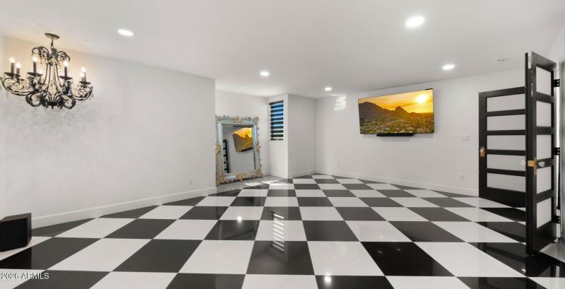 53-web-or-mls-Upstairs Primary Bedroom4