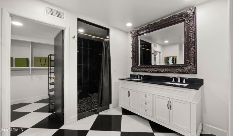 55-web-or-mls-Upstairs Primary Bedroom6