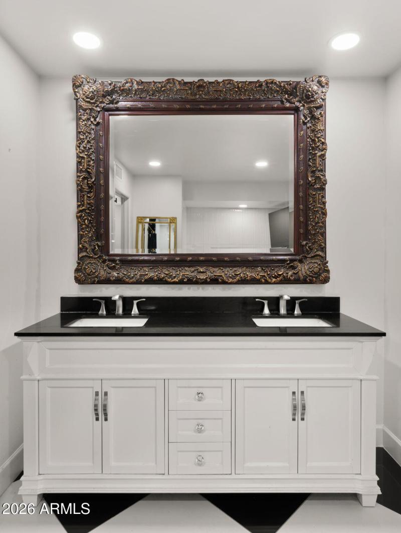 56-web-or-mls-Upstairs Primary Bedroom7