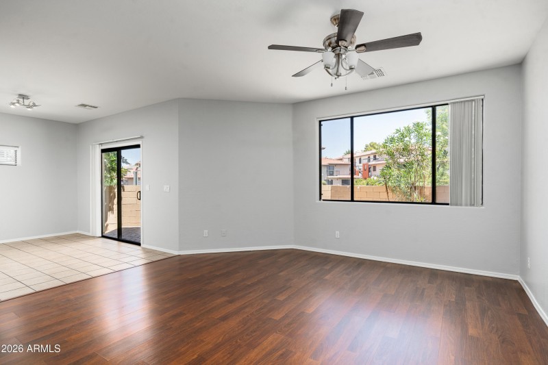 04-7601 E Roosevelt St 1005 (4 of 37)