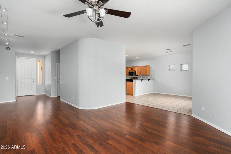 05-7601 E Roosevelt St 1005 (5 of 37)