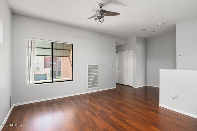 15-7601 E Roosevelt St 1005 (15 of 37)