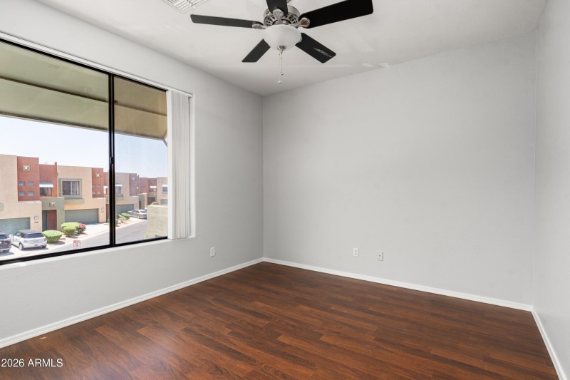 16-7601 E Roosevelt St 1005 (16 of 37)