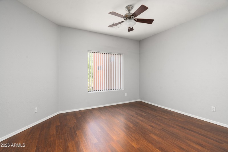 17-7601 E Roosevelt St 1005 (17 of 37)