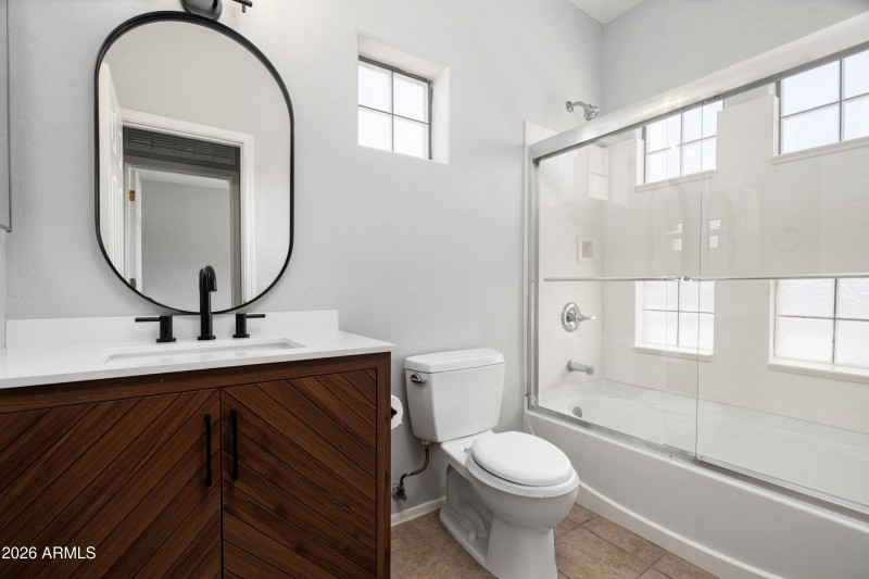 18-7601 E Roosevelt St 1005 (18 of 37)