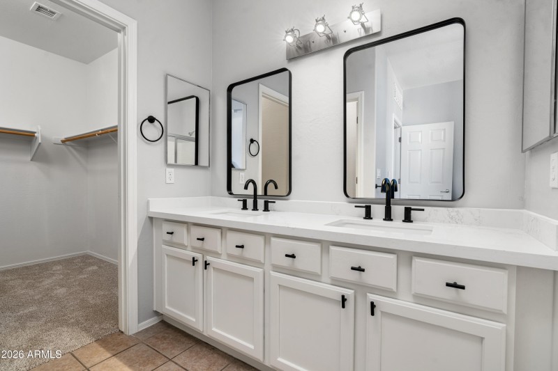 23-7601 E Roosevelt St 1005 (26 of 37)