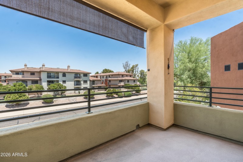 24-7601 E Roosevelt St 1005 (22 of 37)