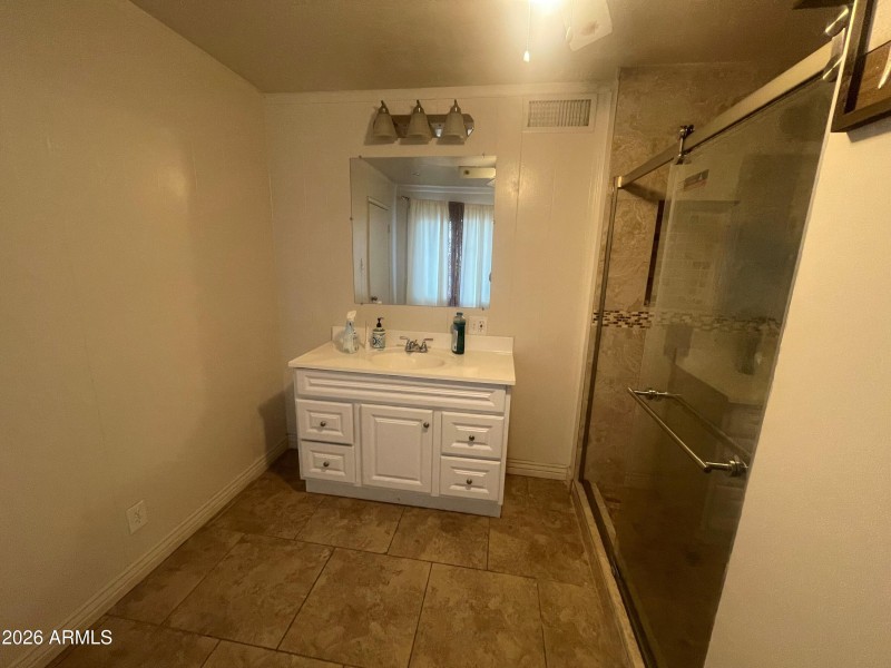 5526 W Indianola Ave 48