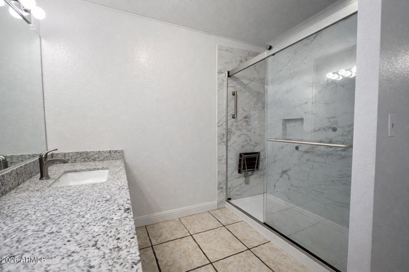 C86EB35D-208A-477D-8909-290F2B35D8E5