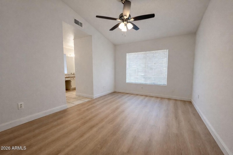 6933E4D2-443C-40E2-8FB9-AB03CA96C406