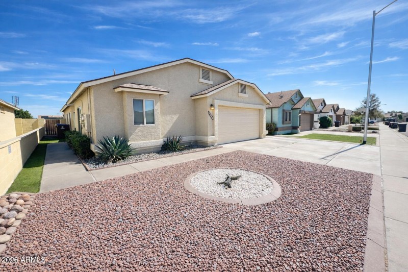 CE9F242A-7B31-4FFB-83C3-54F4BE6E3EE4