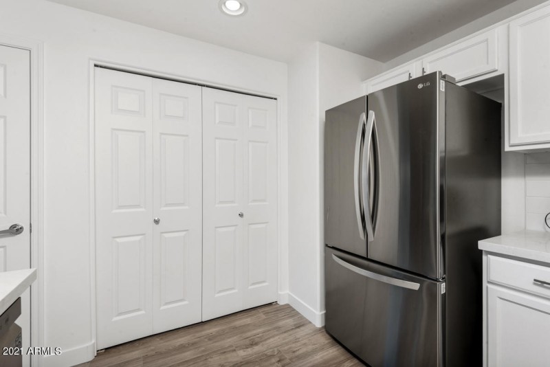 20121-North-76th-Street-2003-16