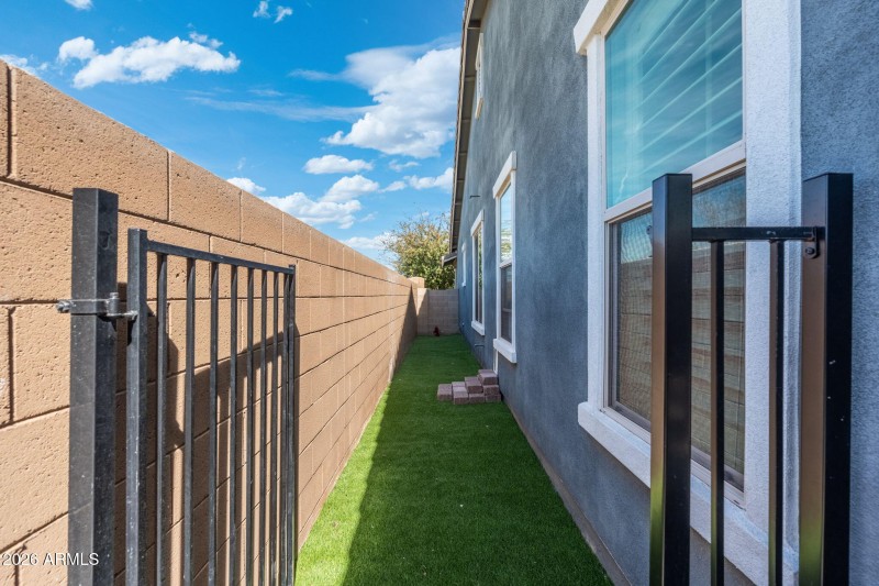 22-web-or-mls-DSC00925-HDR-Edit