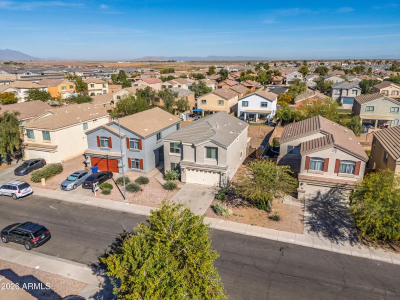 36550 W Nina St-8