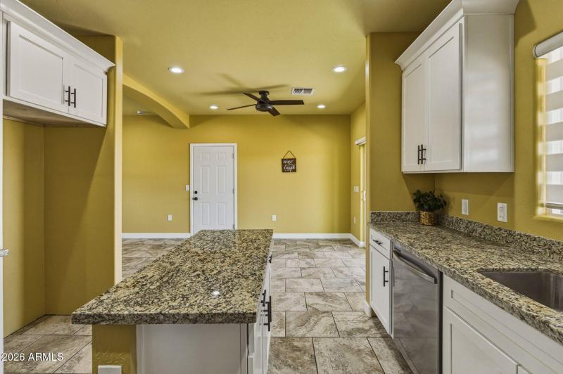 33-web-or-mls-210 N Pettoshas Dr-32