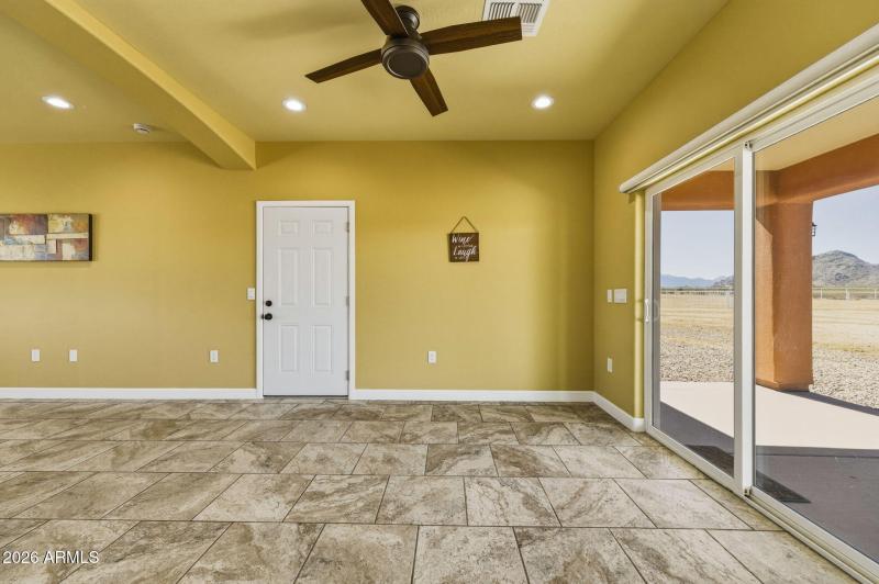 35-web-or-mls-210 N Pettoshas Dr-34