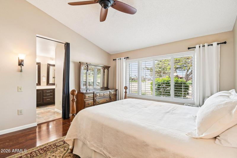 25-web-or-mls-Greenview Dr-S2702-025