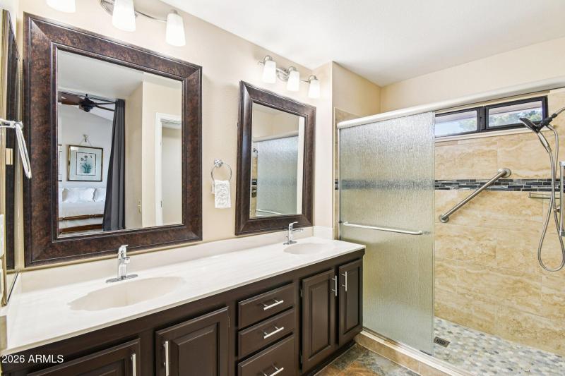 27-web-or-mls-Greenview Dr-S2702-027