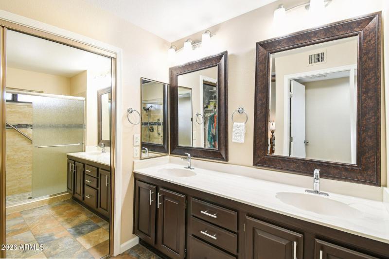 29-web-or-mls-Greenview Dr-S2702-029