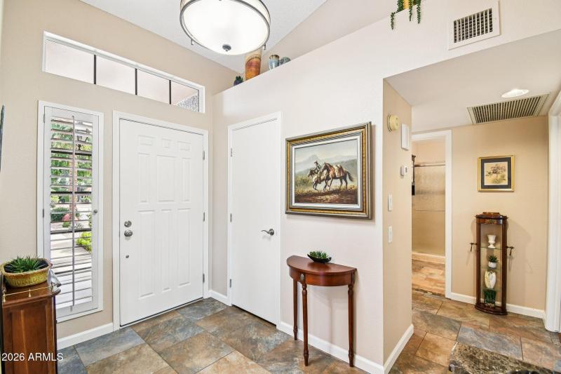 8-web-or-mls-Greenview Dr-S2702-008