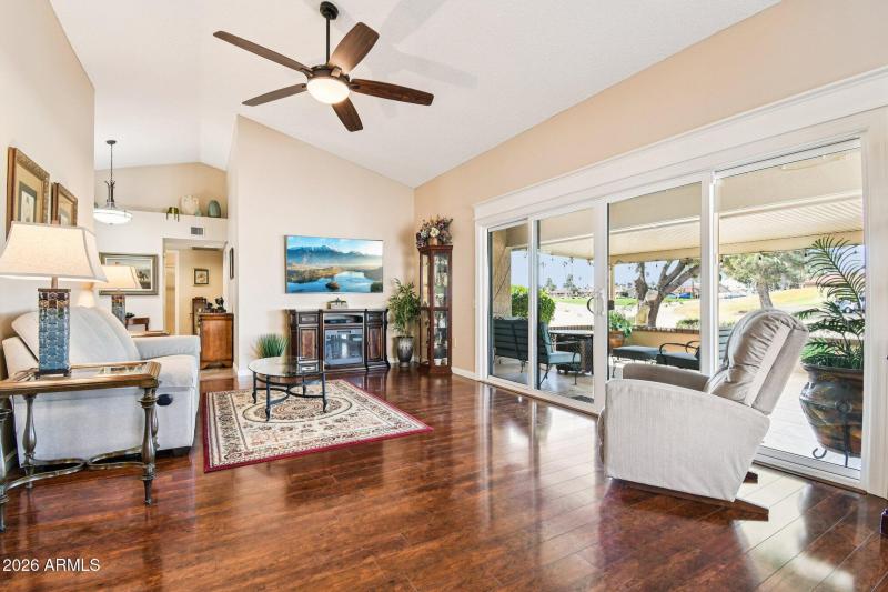 9-web-or-mls-Greenview Dr-S2702-009