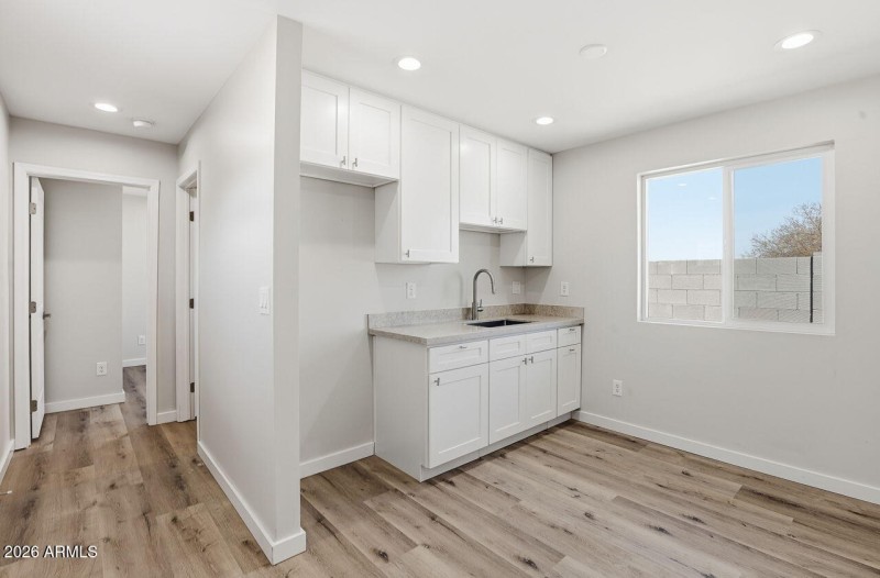 37-web-or-mls-9192 W Rafael Dr Arizona C