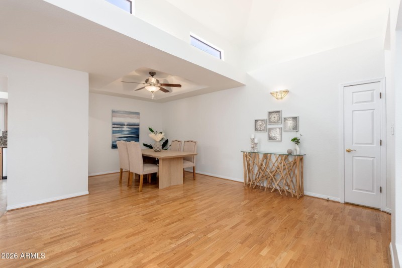 3015 E Coolidge St Unit 2 - 03