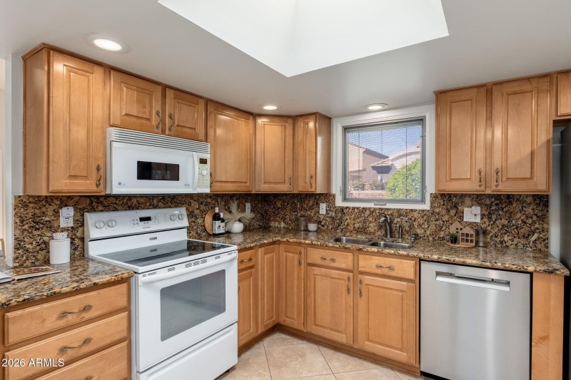 3015 E Coolidge St Unit 2 - 11