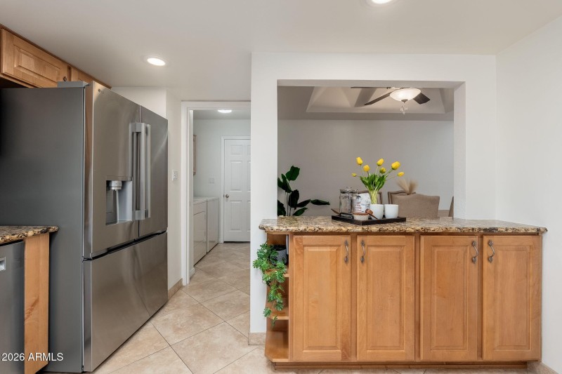 3015 E Coolidge St Unit 2 - 13