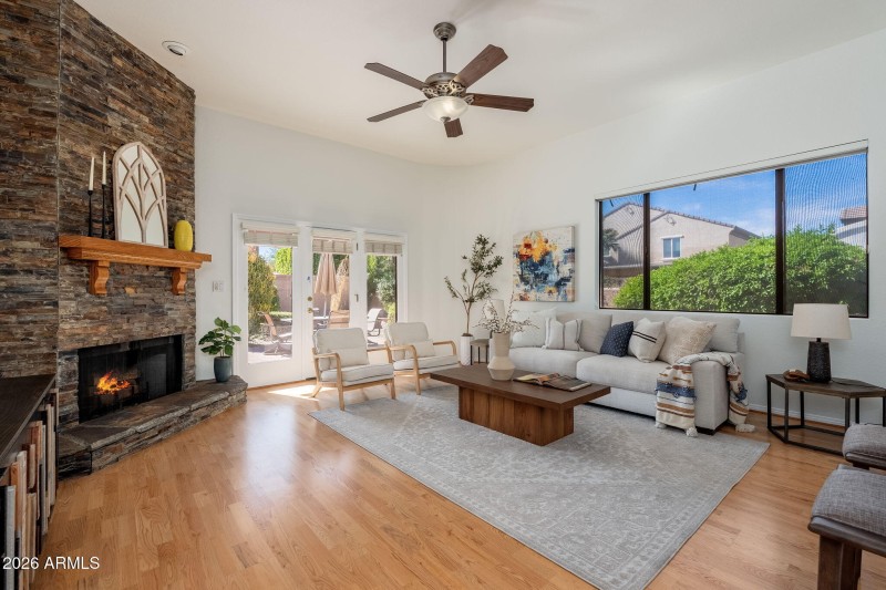 3015 E Coolidge St Unit 2 - 14