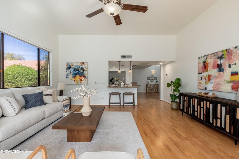 3015 E Coolidge St Unit 2 - 17