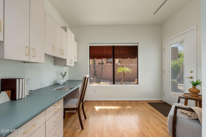 3015 E Coolidge St Unit 2 - 21