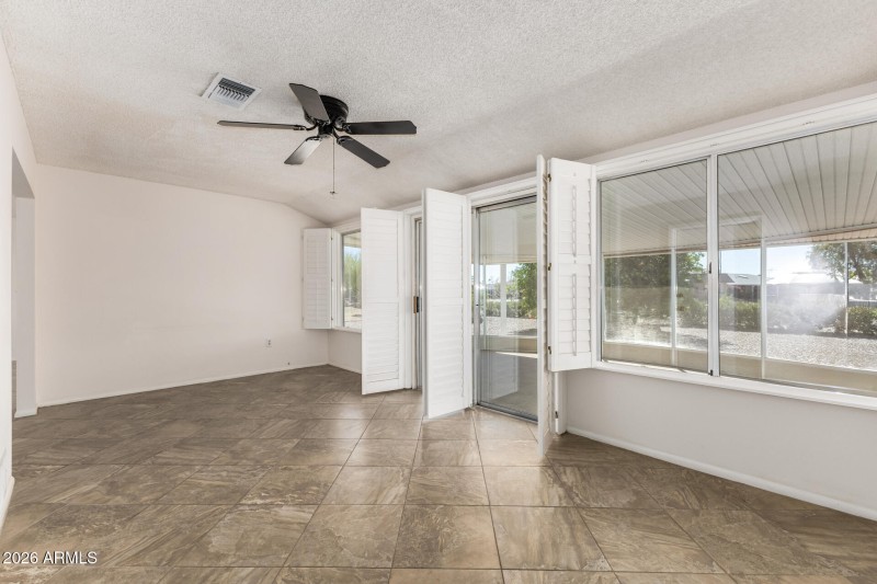 Twin Oaks - Bonus Room with Shutters