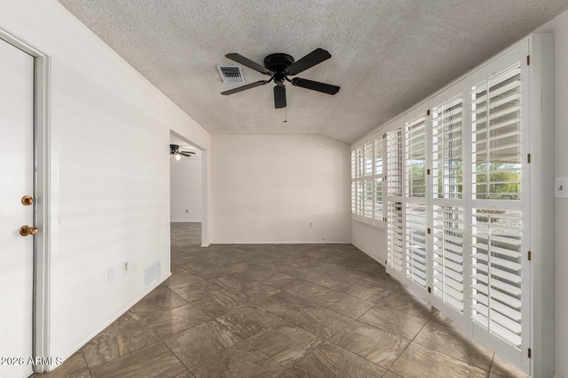 Twin Oaks - Bonus Room with Shutters