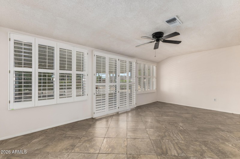 Twin Oaks - Bonus Room with Shutters