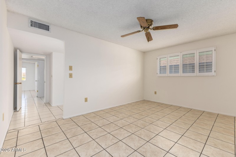 Twin Oaks - Large Master Suite