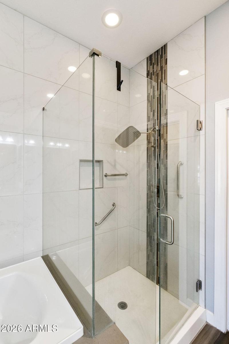 Primary suite shower