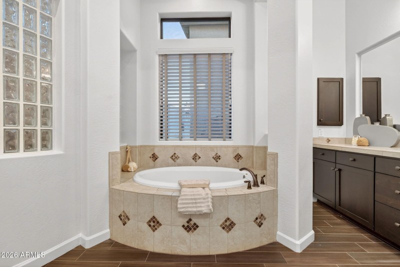 Primary bath