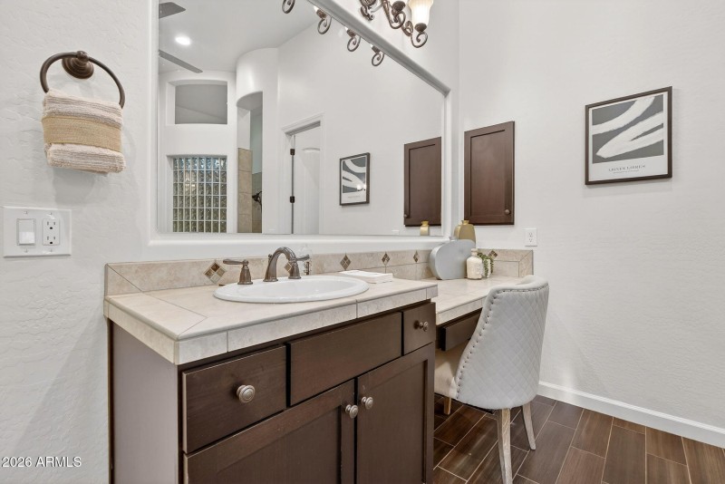 Primary bath