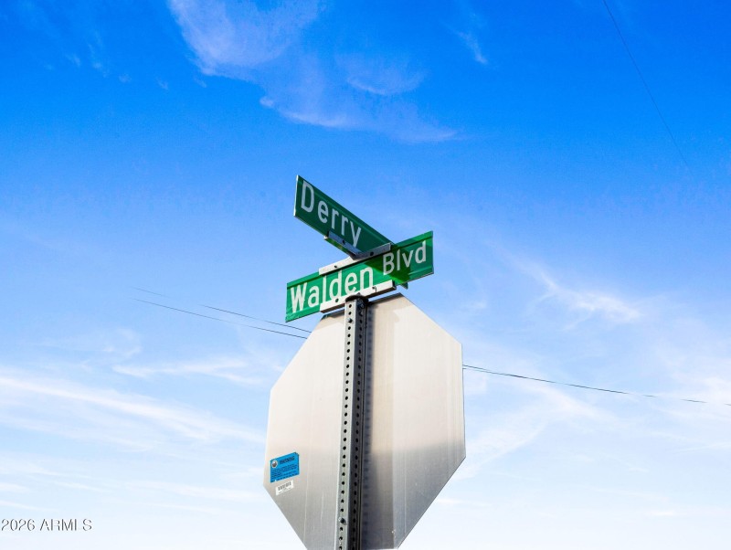 13-web-or-mls- 7565 W Derry Dr Wilhoit-3