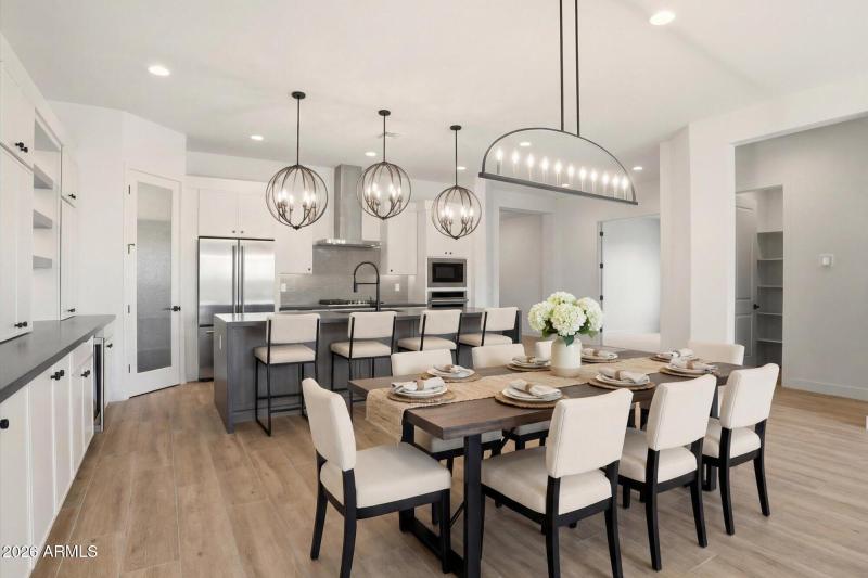 Virtual Staged Dinig Area