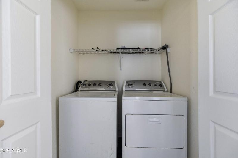 37-web-or-mls-36550 W Nina St-36